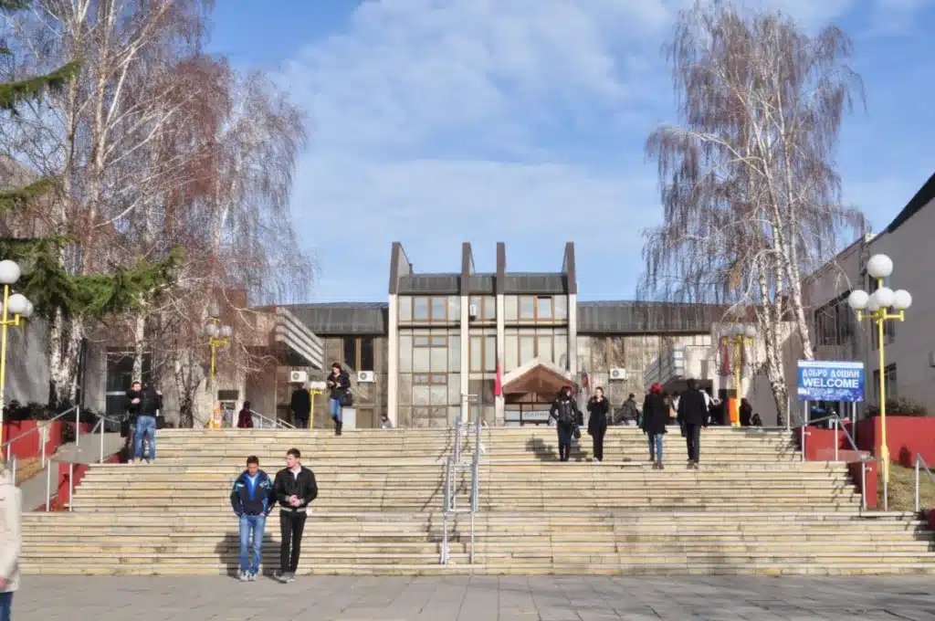 Здание в городе